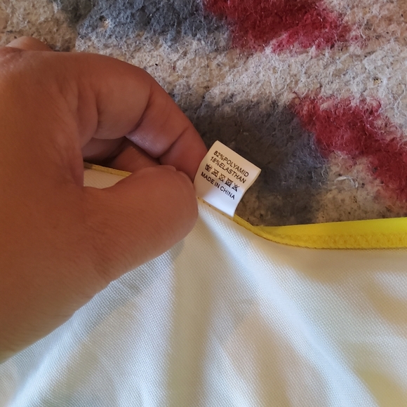 Bikini - Picture 7 of 7